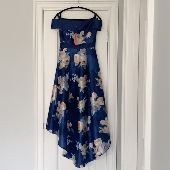 Chi Chi London satin midi dress high low - Picture 2 of 8